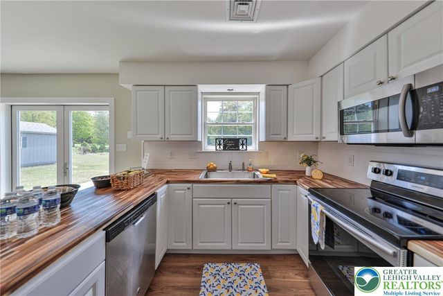 209 Terrace Drive, Chestnuthill Twp, PA 18353