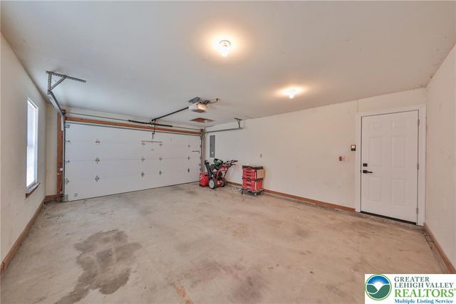 209 Terrace Drive, Chestnuthill Twp, PA 18353