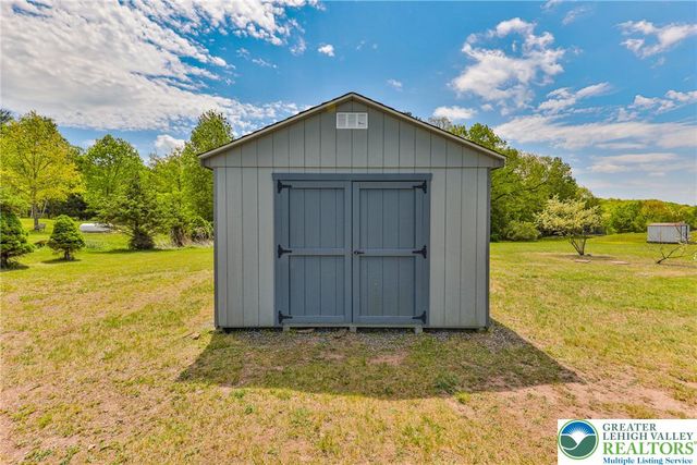 209 Terrace Drive, Chestnuthill Twp, PA 18353
