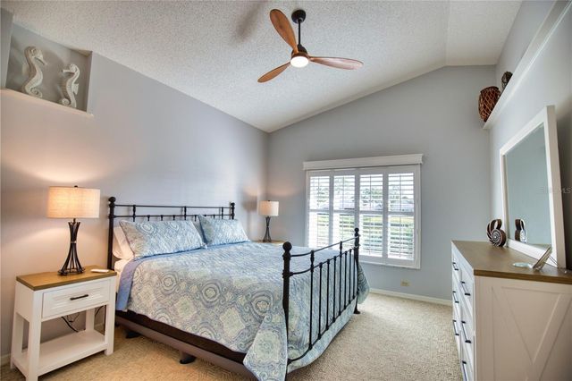 831 HARRINGTON LAKE LANE 37, Venice, FL 34293