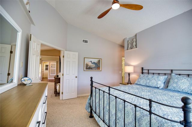 831 HARRINGTON LAKE LANE 37, Venice, FL 34293