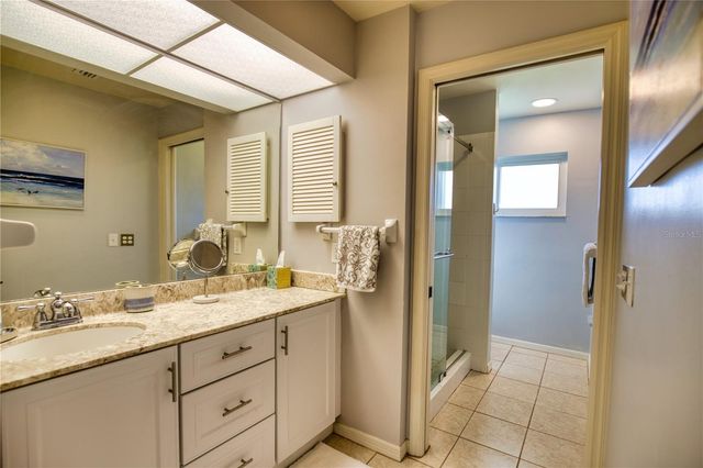 831 HARRINGTON LAKE LANE 37, Venice, FL 34293