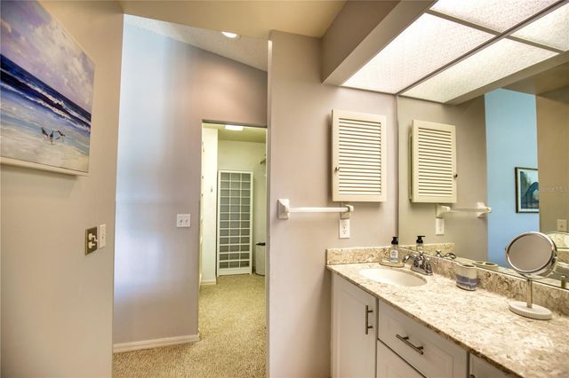 831 HARRINGTON LAKE LANE 37, Venice, FL 34293