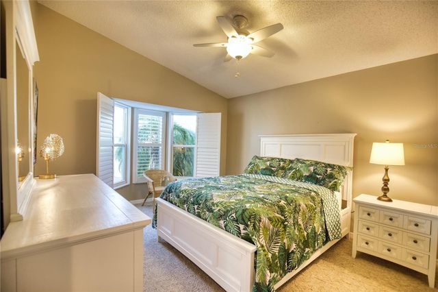 831 HARRINGTON LAKE LANE 37, Venice, FL 34293