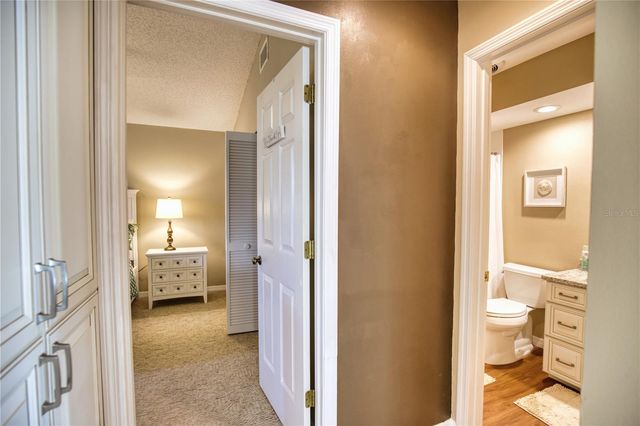 831 HARRINGTON LAKE LANE 37, Venice, FL 34293