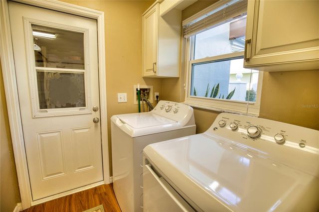 831 HARRINGTON LAKE LANE 37, Venice, FL 34293