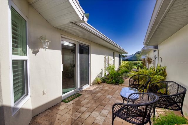 831 HARRINGTON LAKE LANE 37, Venice, FL 34293