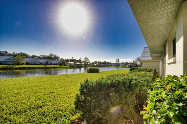831 HARRINGTON LAKE LANE 37, Venice, FL 34293