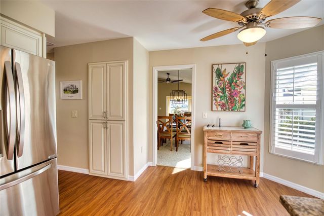 831 HARRINGTON LAKE LANE 37, Venice, FL 34293