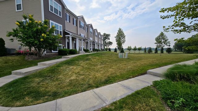 2484 Alison Avenue, Pingree Grove, IL 60140