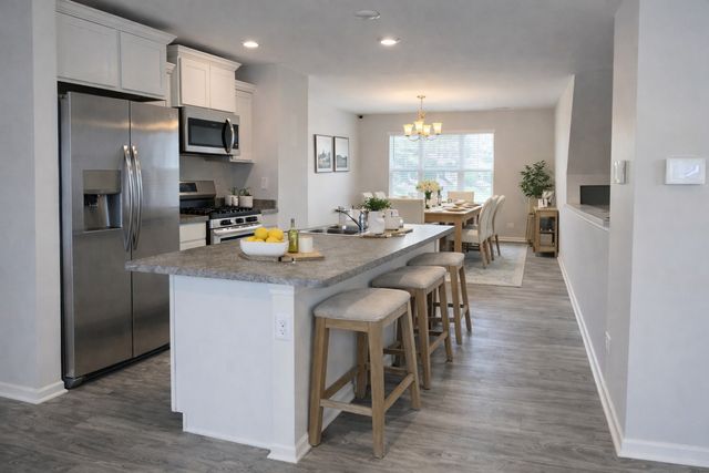 2484 Alison Avenue, Pingree Grove, IL 60140