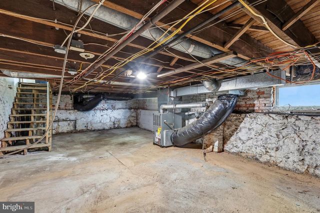 910 COLUMBUS RD, Burlington, NJ 08016