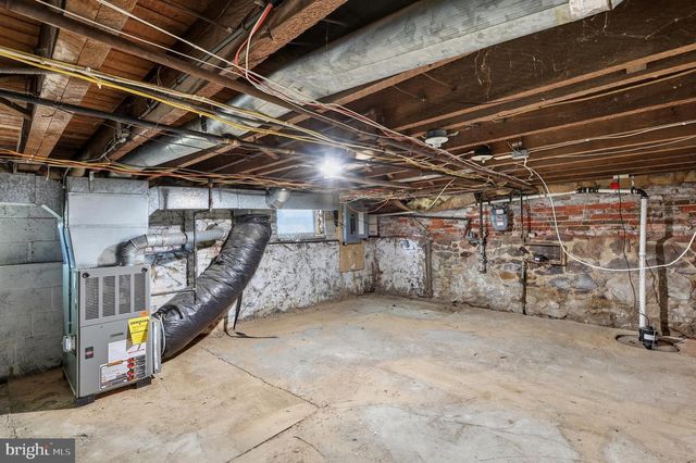 910 COLUMBUS RD, Burlington, NJ 08016
