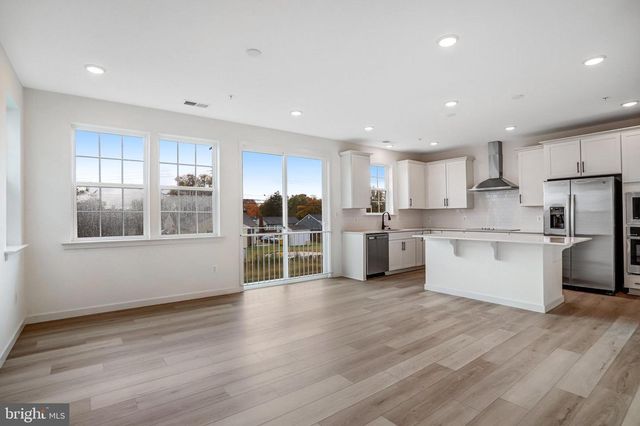 5733 HOWARD DR, Glen Burnie, MD 21060