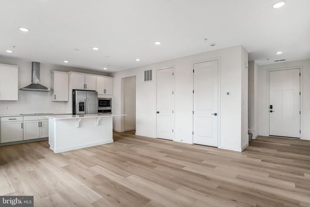 5733 HOWARD DR, Glen Burnie, MD 21060