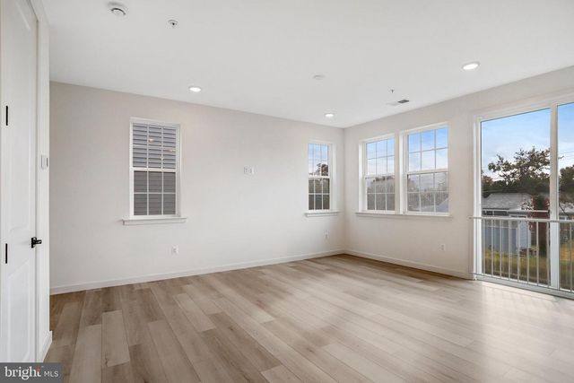 5733 HOWARD DR, Glen Burnie, MD 21060