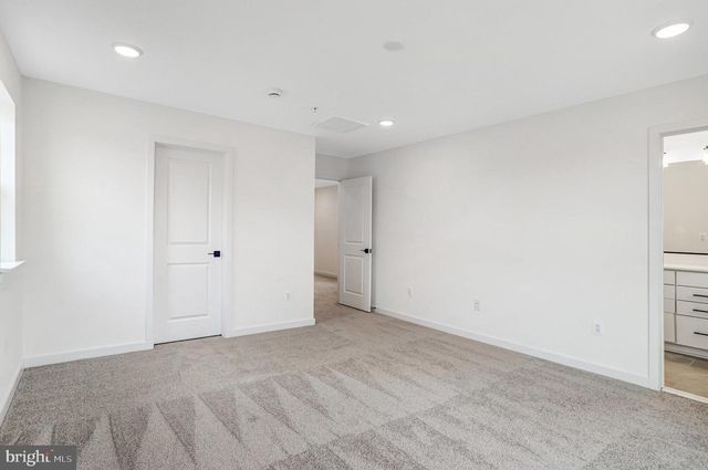 5733 HOWARD DR, Glen Burnie, MD 21060