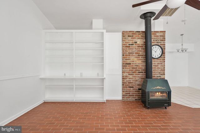 279 POPLAR RD, Fredericksburg, VA 22406