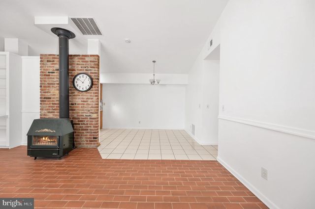 279 POPLAR RD, Fredericksburg, VA 22406