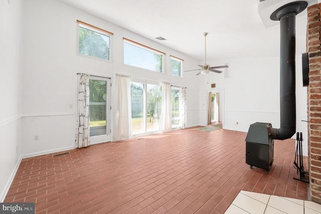 279 POPLAR RD, Fredericksburg, VA 22406