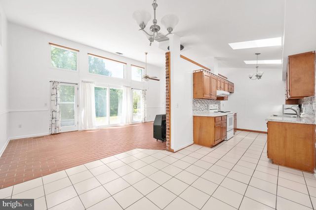 279 POPLAR RD, Fredericksburg, VA 22406