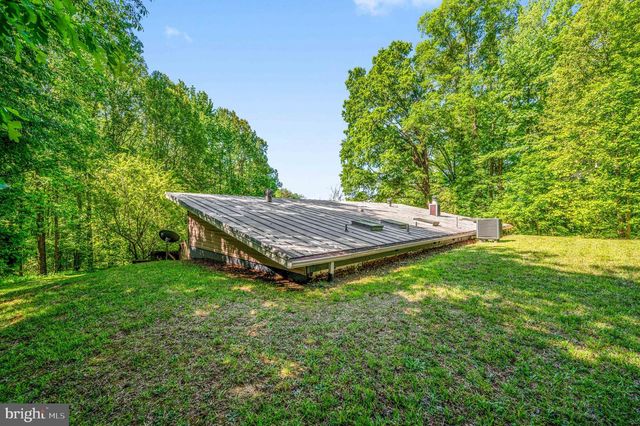 279 POPLAR RD, Fredericksburg, VA 22406