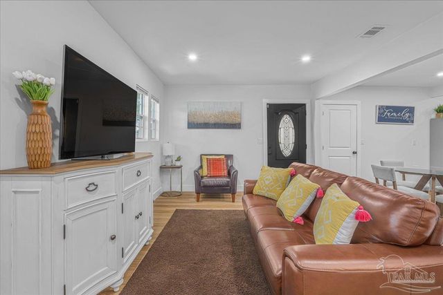 3415 N 9th Ave, Pensacola, FL 32503