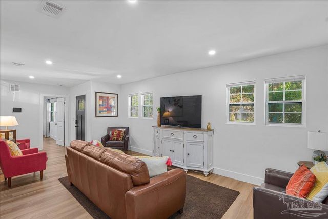 3415 N 9th Ave, Pensacola, FL 32503