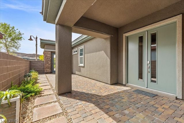 8 Reflection Cove Drive, Henderson, NV 89011