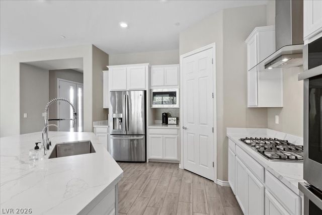 8 Reflection Cove Drive, Henderson, NV 89011