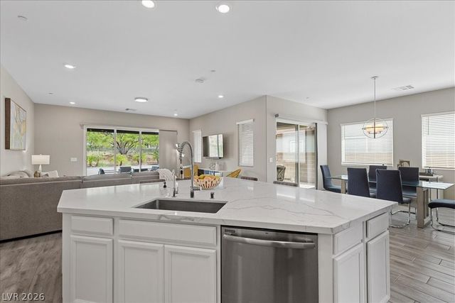 8 Reflection Cove Drive, Henderson, NV 89011