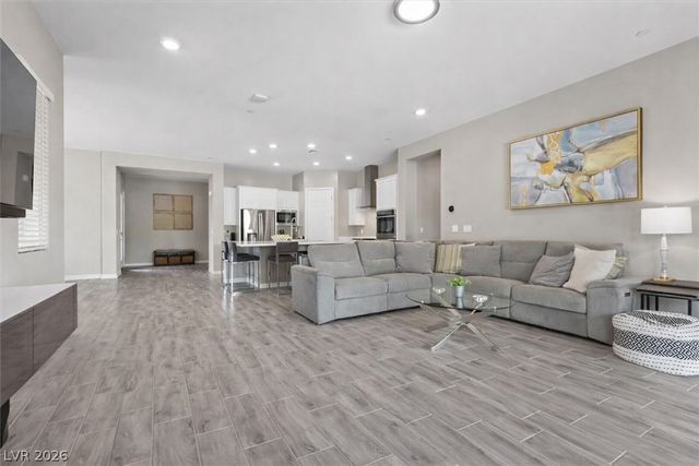 8 Reflection Cove Drive, Henderson, NV 89011