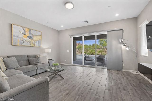 8 Reflection Cove Drive, Henderson, NV 89011