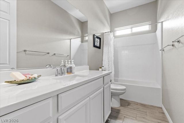 8 Reflection Cove Drive, Henderson, NV 89011