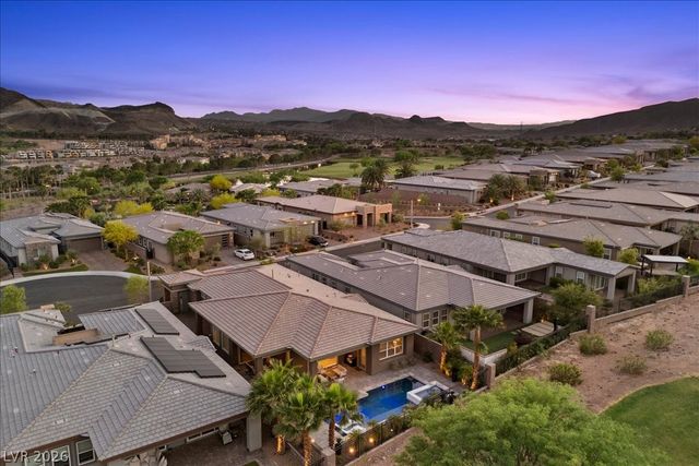 8 Reflection Cove Drive, Henderson, NV 89011