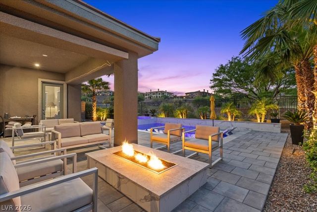 8 Reflection Cove Drive, Henderson, NV 89011