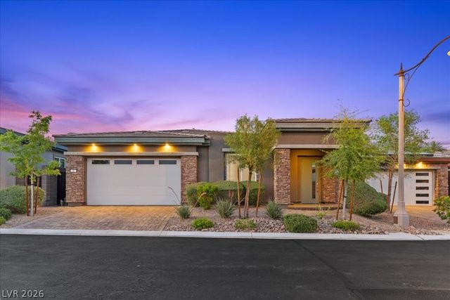 8 Reflection Cove Drive, Henderson, NV 89011