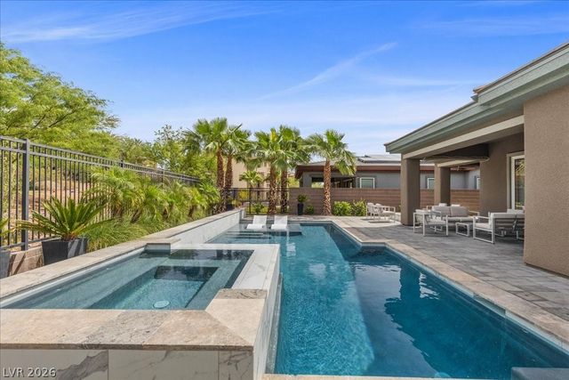 8 Reflection Cove Drive, Henderson, NV 89011