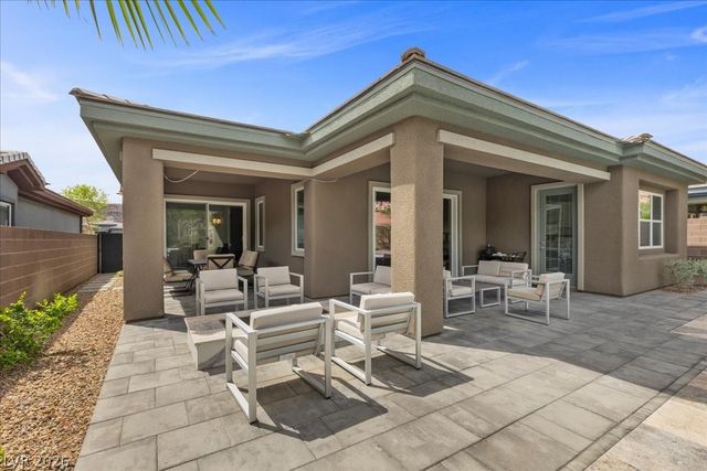 8 Reflection Cove Drive, Henderson, NV 89011