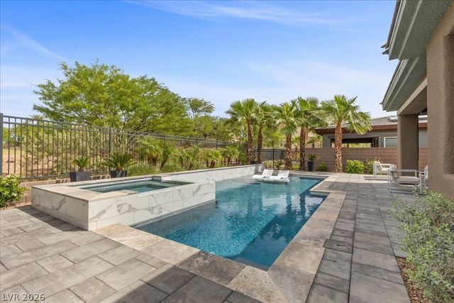 8 Reflection Cove Drive, Henderson, NV 89011