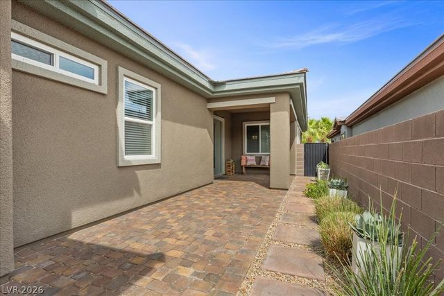 8 Reflection Cove Drive, Henderson, NV 89011