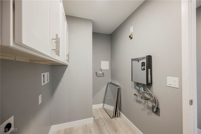 831 Valiant Avenue, Pahrump, NV 89060