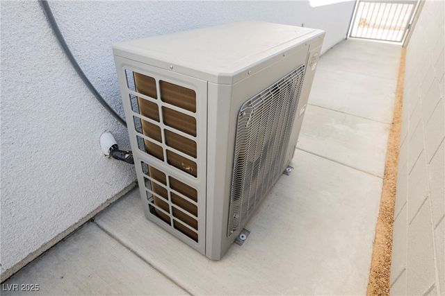 831 Valiant Avenue, Pahrump, NV 89060