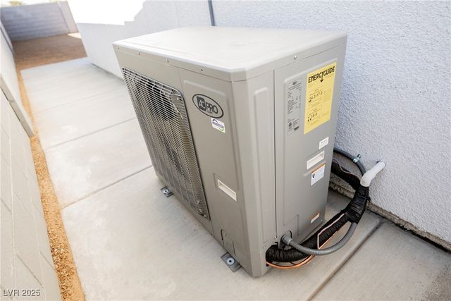 831 Valiant Avenue, Pahrump, NV 89060