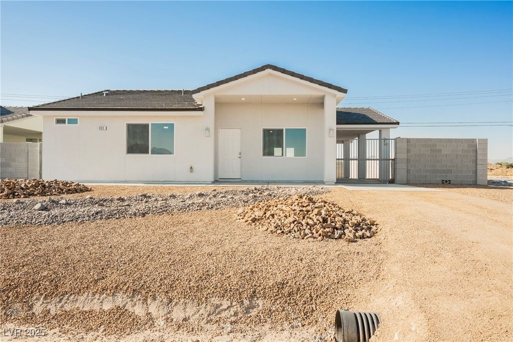 831 Valiant Avenue, Pahrump, NV 89060