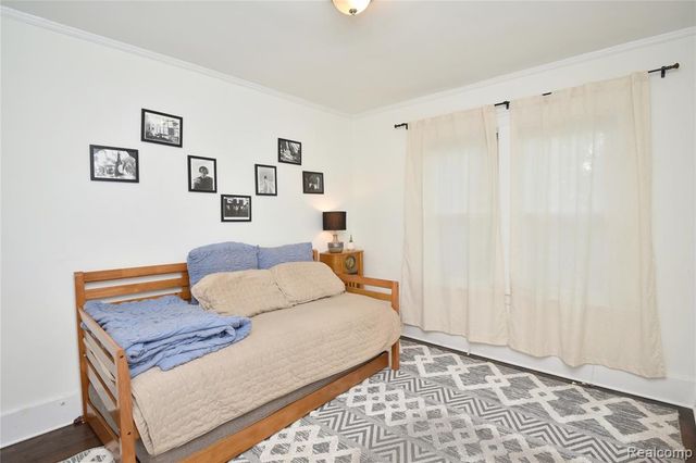 300 W Breckenridge Street, Ferndale, MI 48220