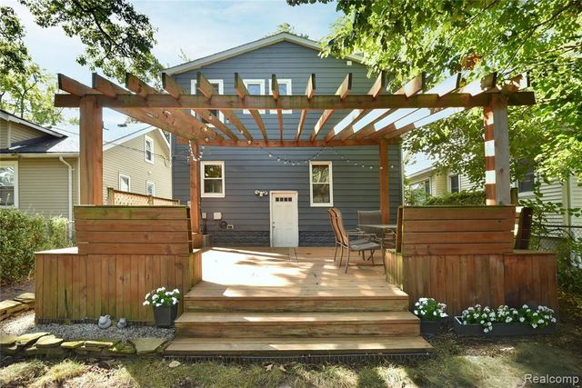 300 W Breckenridge Street, Ferndale, MI 48220