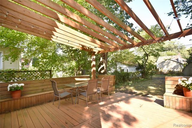 300 W Breckenridge Street, Ferndale, MI 48220