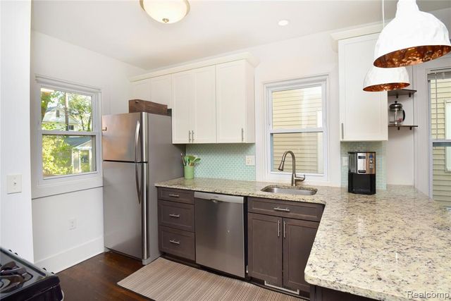 300 W Breckenridge Street, Ferndale, MI 48220