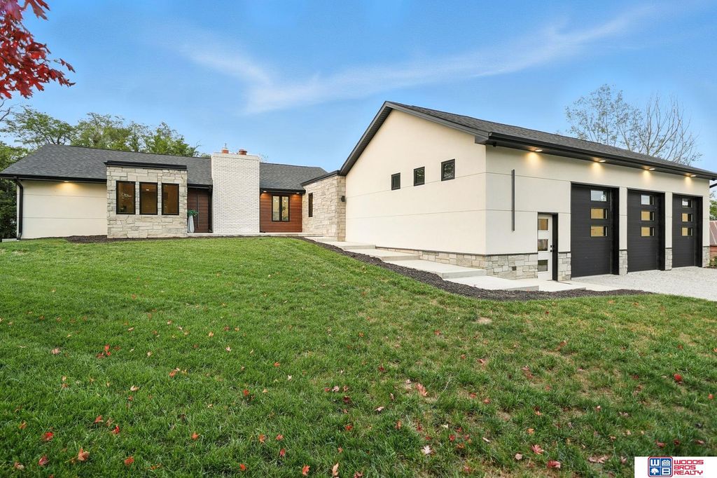 6250 S 112th Street, Lincoln, NE 68526